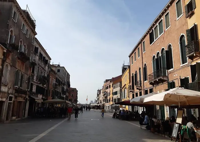 Casa Pusterla Lägenhet