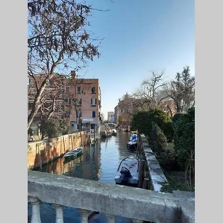 شقة Casa Pusterla *